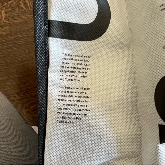 Lululemon Reusable Shopping bag in BLACK - Picture 5 of 5